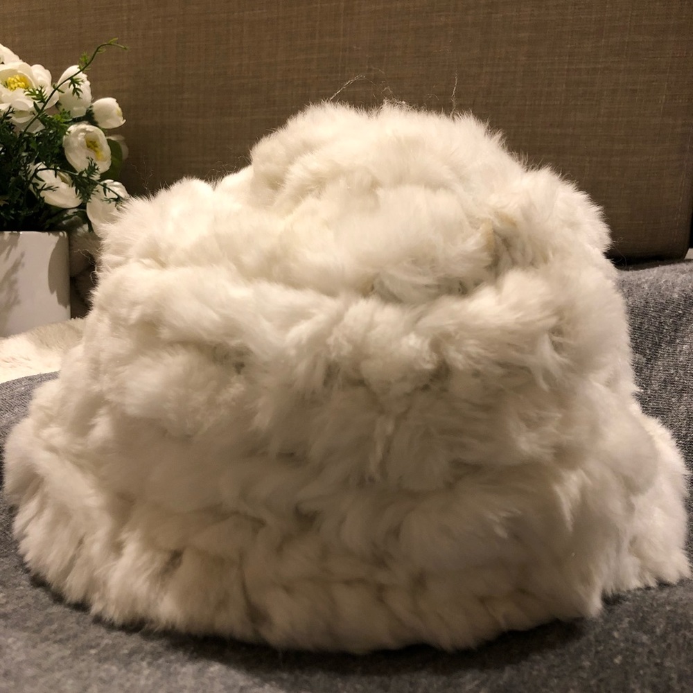AUTHENTIC REAL RABBIT FUR HAT - PERFECT CONDITION